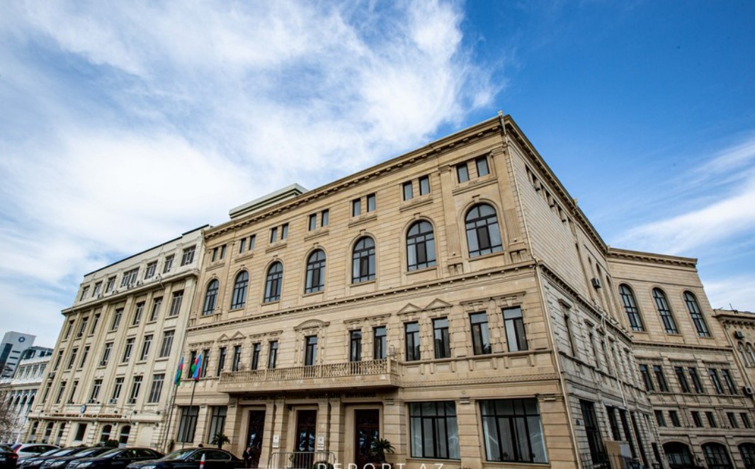 konstitusiya-mehkemesi-milli-meclisin-buraxilmasi-barede-prezidentin-sorgusuna-baxir-yenilenib